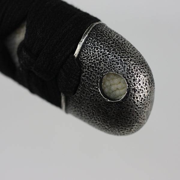 Close-up of the tip of the Kashira