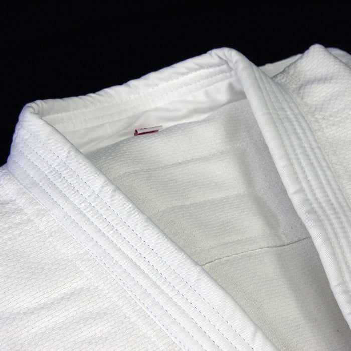 Mitsuboshi J-210 Judo Uniform Set and Belt