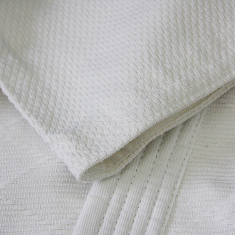 Mitsuboshi J-210 Judo Uniform Set and Belt