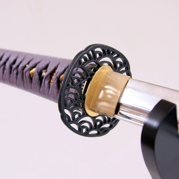 Seksual Shennon Doherti U mushuki bilan yuzimga otirdi (video)