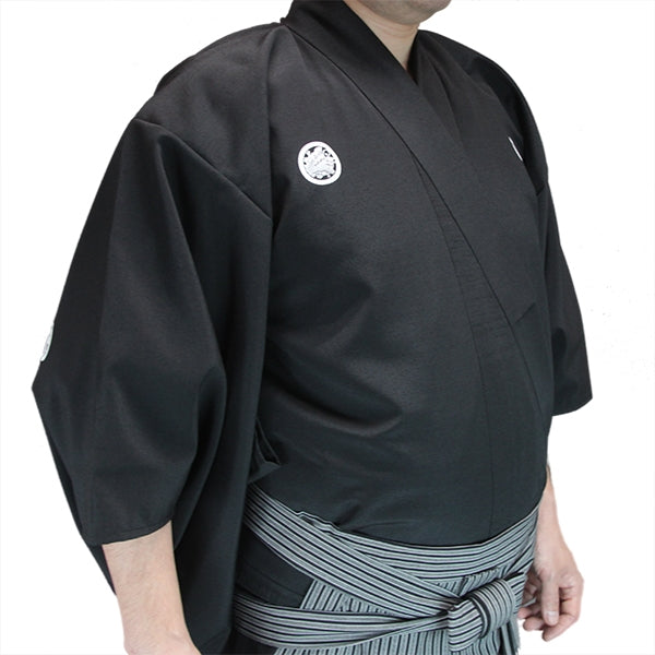 Side view of the kimono Akatsuki dogi when worn.
