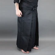 Side on view of the Akeobono hakama worn.
