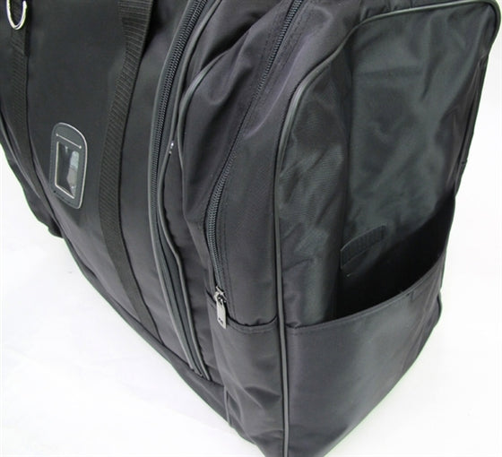 Close-up of the side outer pocket.