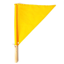  Full view of the yellow timekeeper flag.
