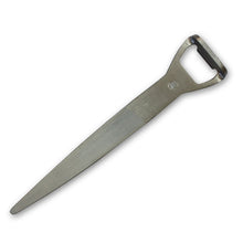  Full view of the metallic shinai shaver.