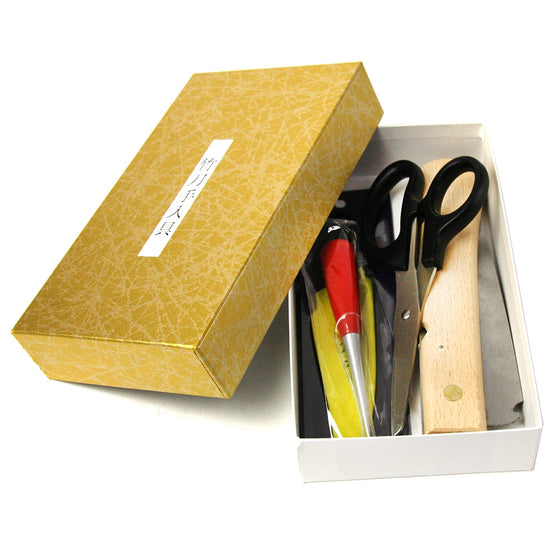 All the kit inside the box.