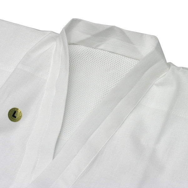 View of the juban's neck line.