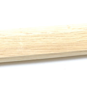 Close-up of the white oak wood grain.