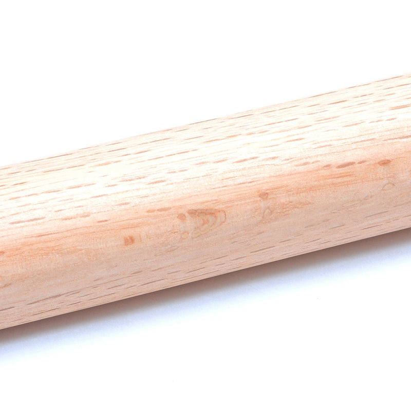 Close-up of the red oak wood grain.