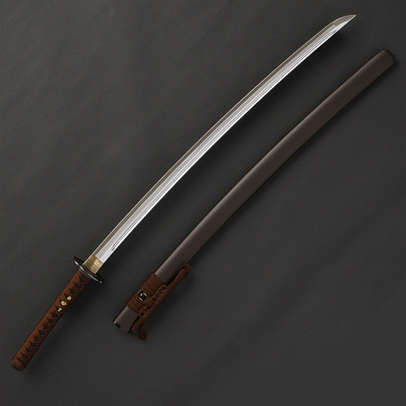 The iaito next to its saya.