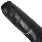 View of the bags zip and additional clasp.
