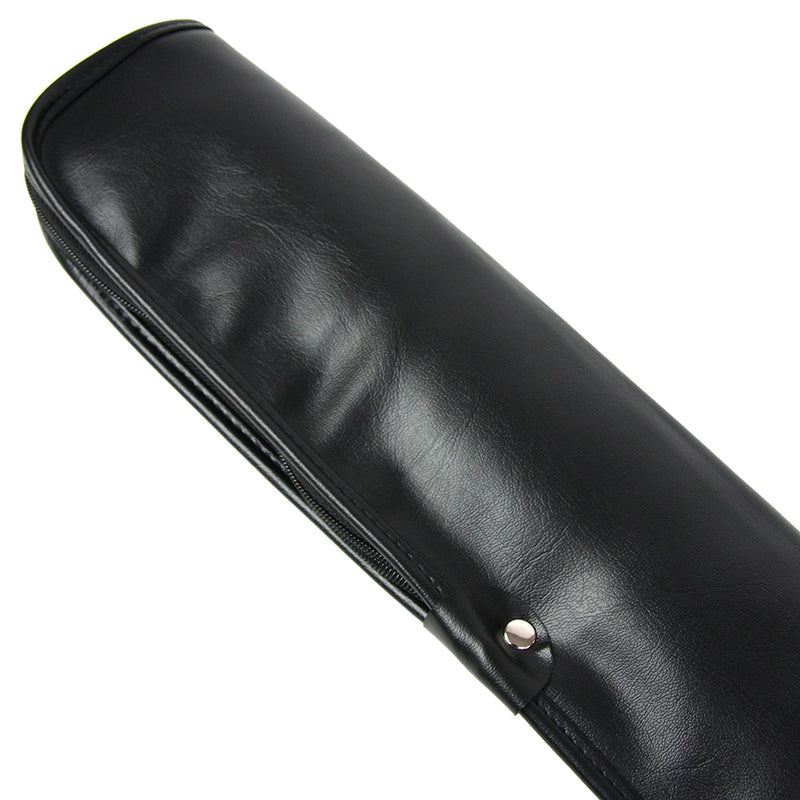 View of the bags zip and additional clasp.
