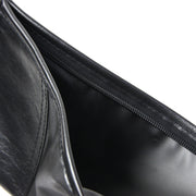 Close-up of the zip.