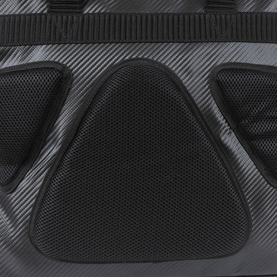Close-up of the soft padding on thecarrying side.