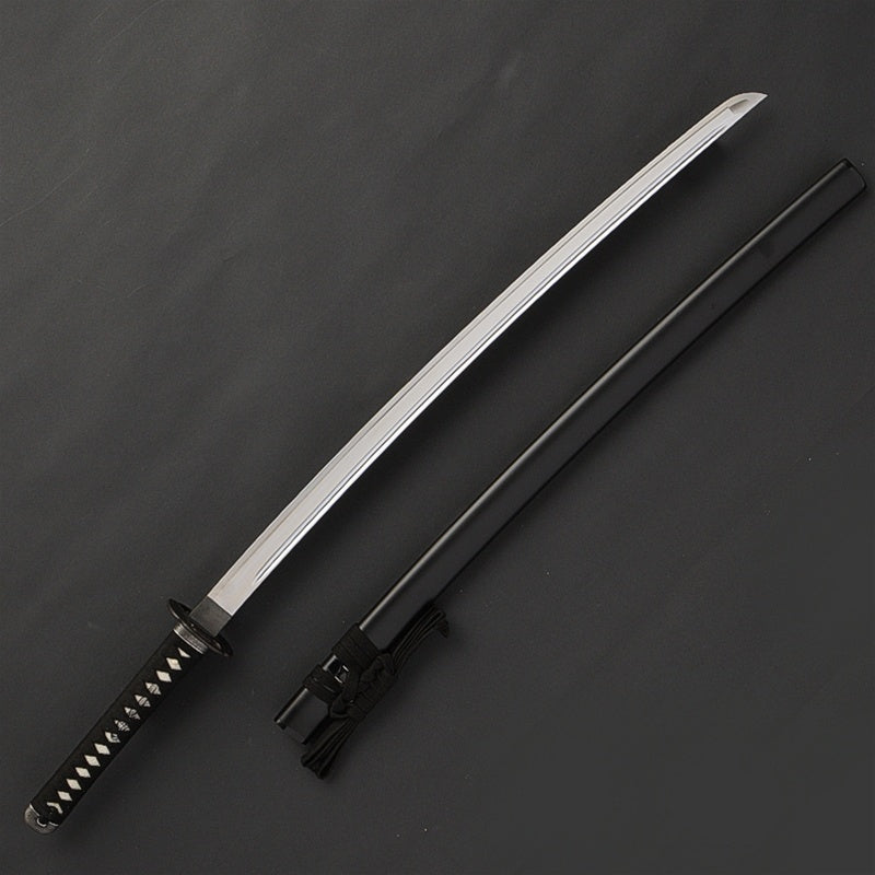The iaito next to its saya.