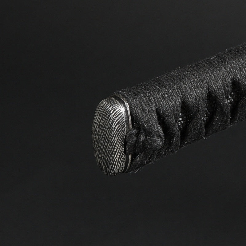 Close-up of the kashira fitting.