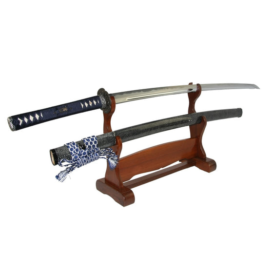 Full view of the iaito and its sosame saya.