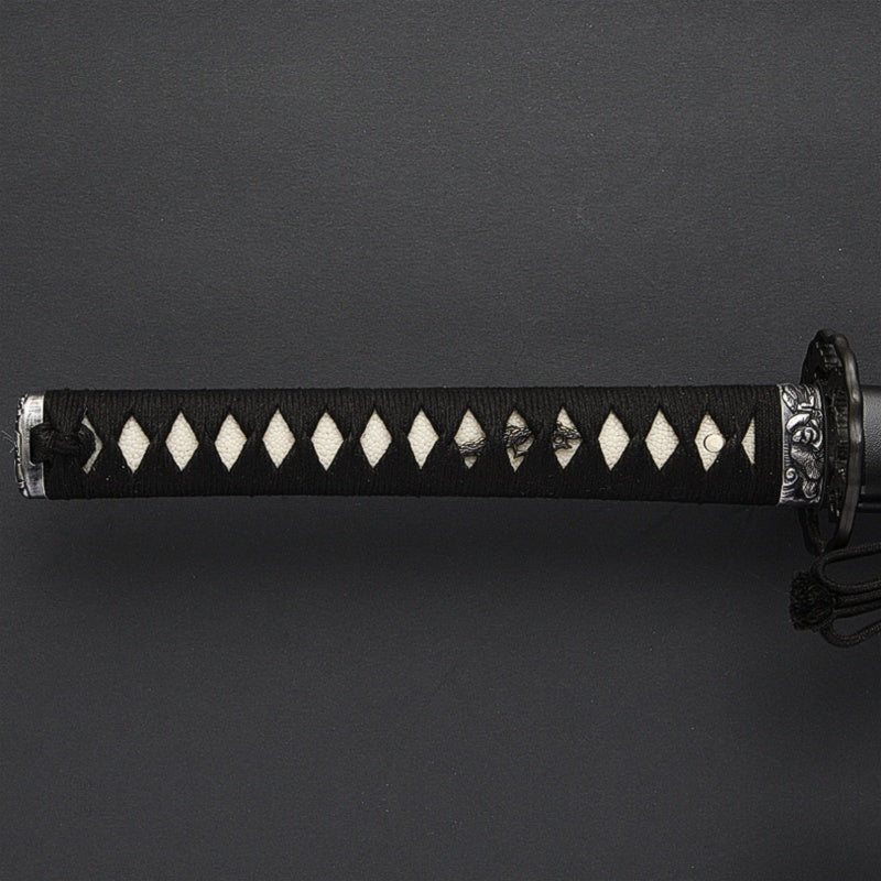 Full view of the tsuka.