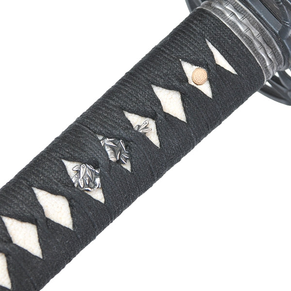 Close-up of the sasa bamboo grass menuki option.