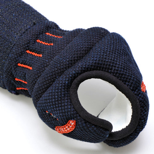 The top view the kote thumb and forefinger side.