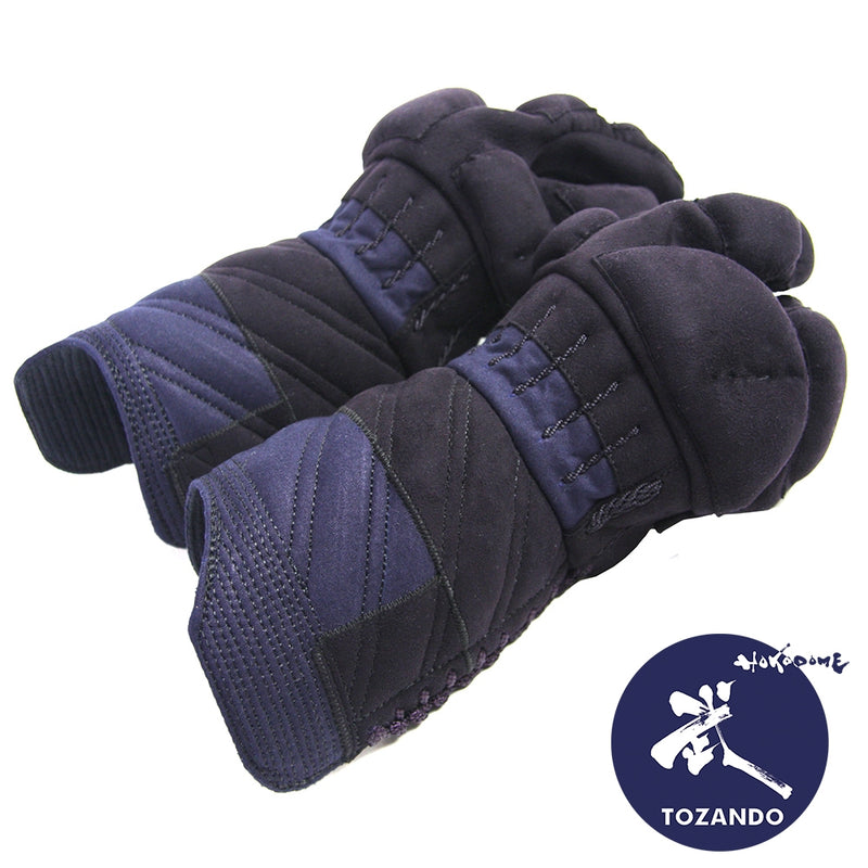 Full view of the indigo deerskin reinforced kote.