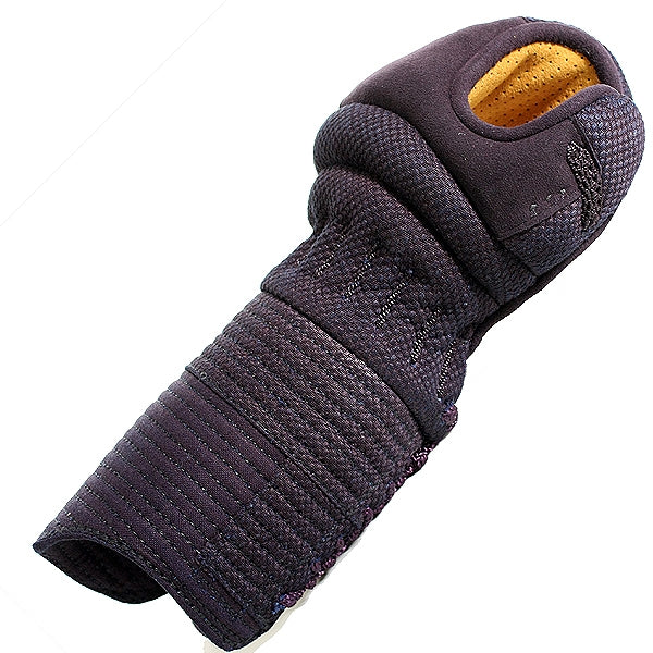 Full view of single kote, showing the thumb and side of the futon.