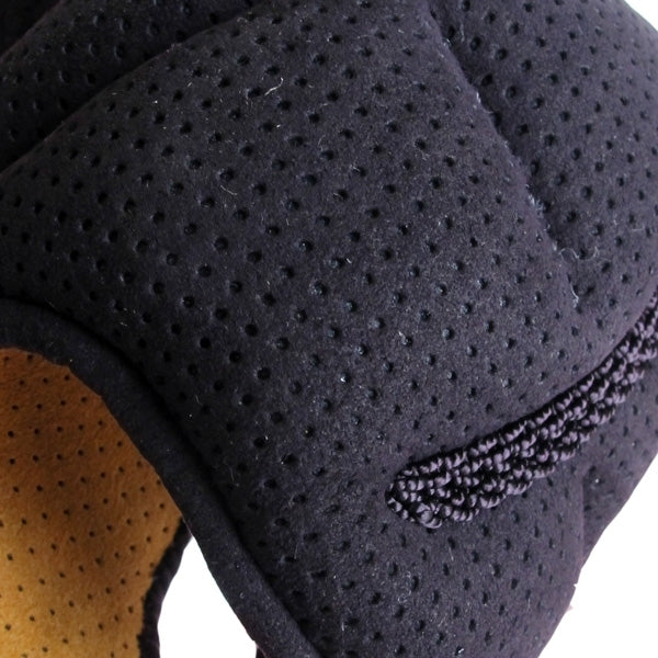 Close-up of the dry mesh fabric on the atama of the kote.