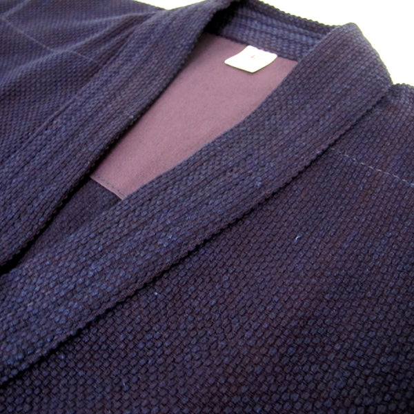 Collar close-up.