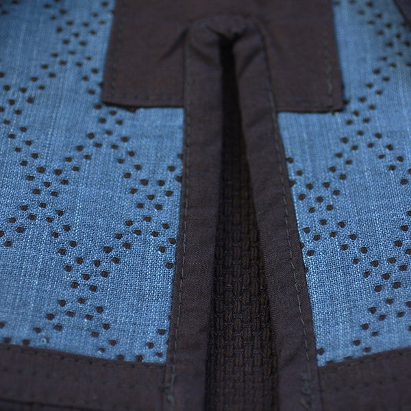 Inner-lining and rear vent close-up.