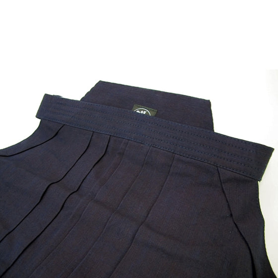 Obi and front pleats close-up.