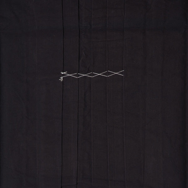 Front pleats close-up.
