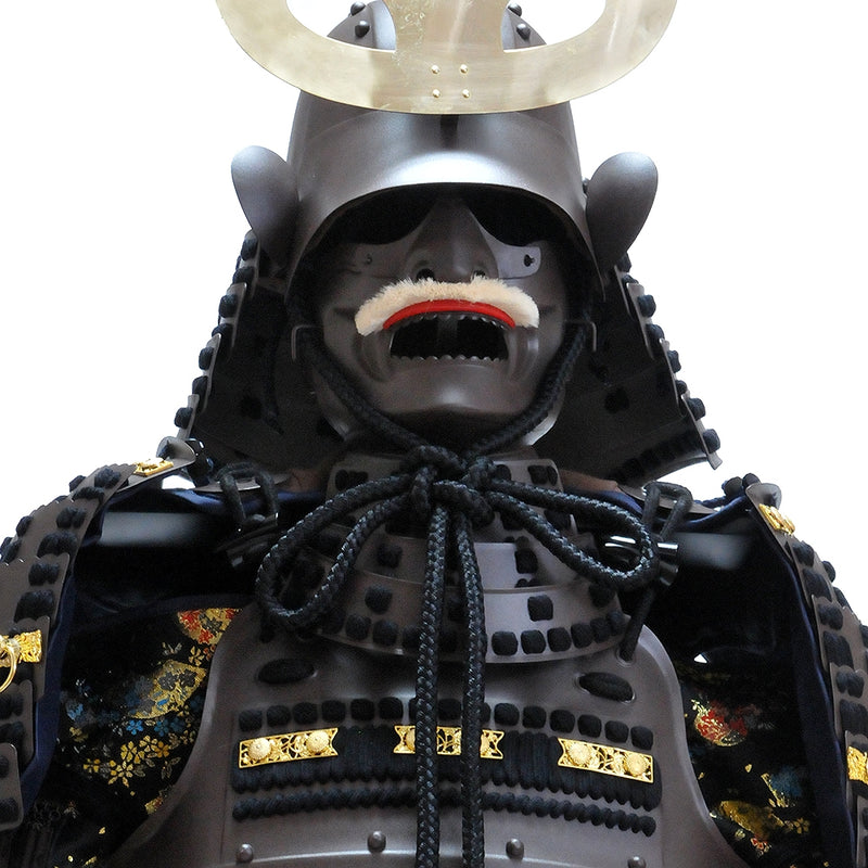Deluxe Mitsu-kuwagata Maedate Kabuto Okegawa Nimaido Gusoku Yoroi