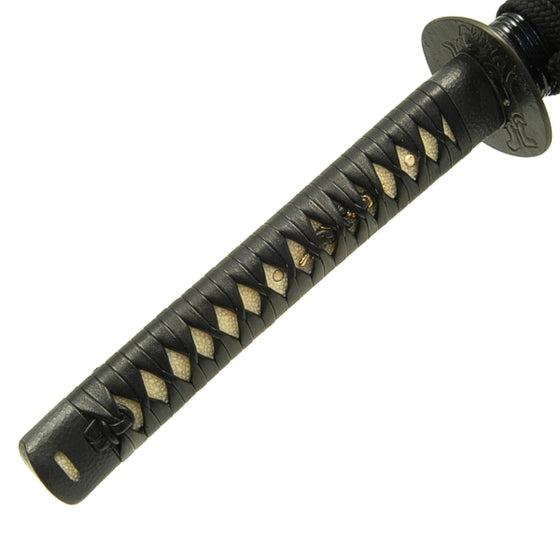 Close-up of the Tsuka