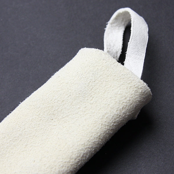 Close-up of the basic grade leather loop.
