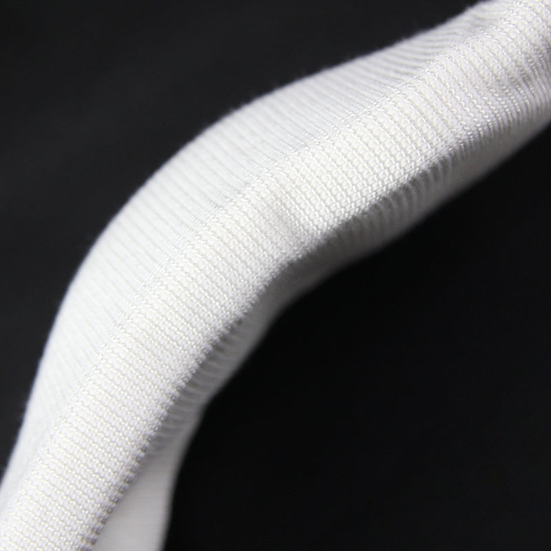 Side view of the protector and its knee pad.