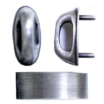 The mujibana fittigns in silver-plated brass.