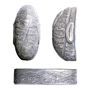 Silver-plated brass fittings that depict crashing white waves in the higo style.