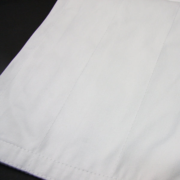 The stitching on the pants.