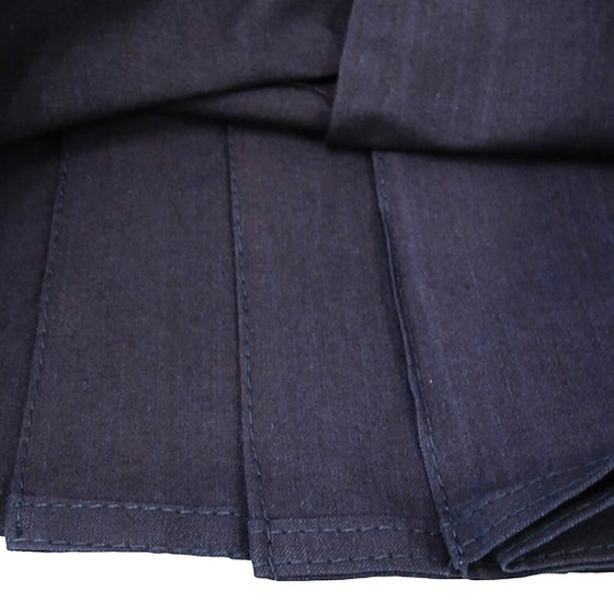 Close-up of the hem stitching on the #6000 hakama pleats.