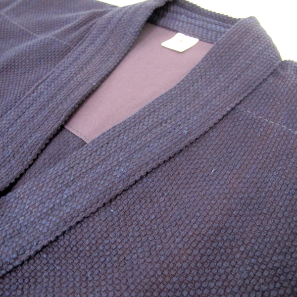 Close-up of the single-layer dogi collar.