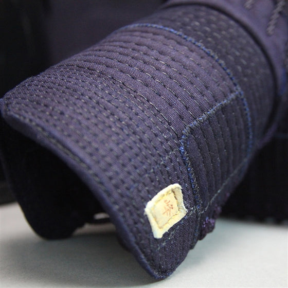 Close-up of the thick mine kote futon.