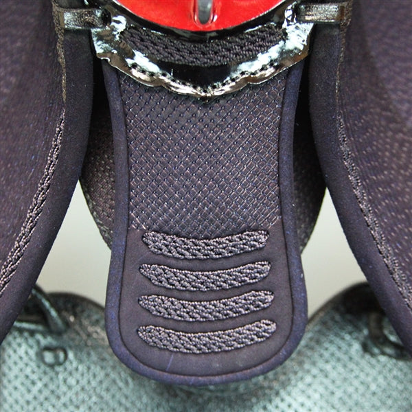 The nanamezashi tsuki-dare on the kyokuho men.