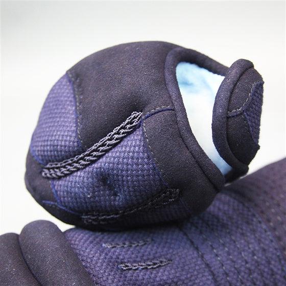 Close-up of the konyakko style atama of the tenho kote.
