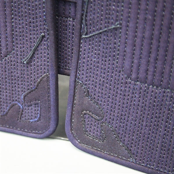 Close-up of the deerskin sumikawa on the odare.