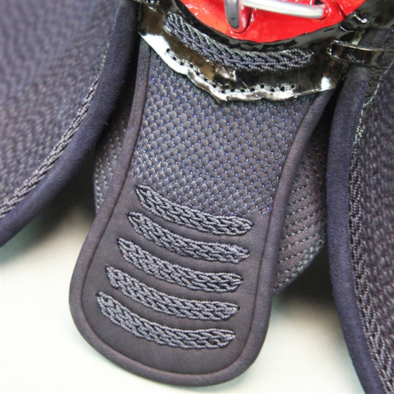 The nanamezashi style tsukidare on the tenho model.