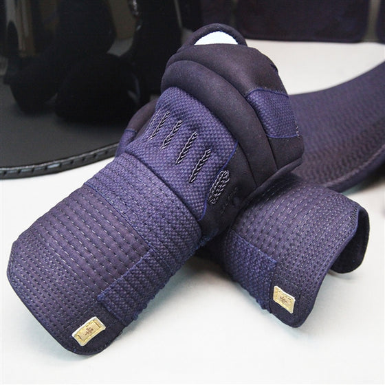 Alternate angle of the kote pair.