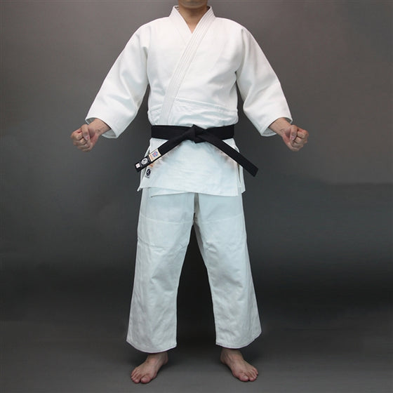 Straight on view of the dogi set worn.
