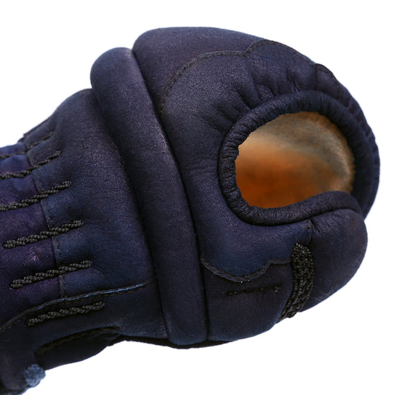 Close-up of the kote head and neo leather.