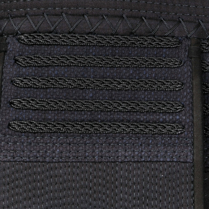 Close-up of the orizashi reinforcement and decoratvie braids.