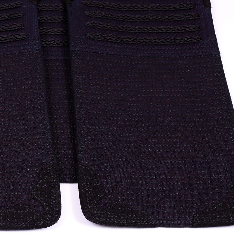 Full view of the odare that do not have heri-kawa, reducing weight and increasing mobility.